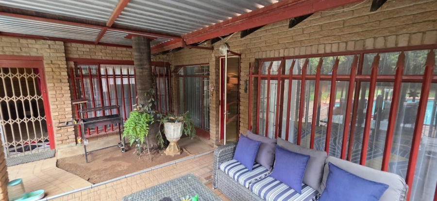 3 Bedroom Property for Sale in Flimieda North West